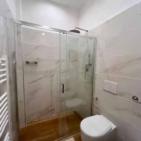 Piano Terra Vicino Apartament